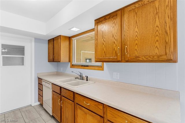 253 Earl Drive NW, Warren, OH 44483