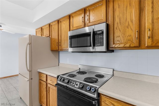 253 Earl Drive NW, Warren, OH 44483