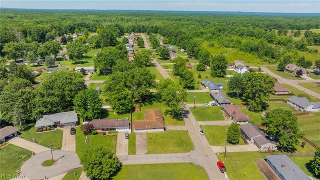 253 Earl Drive NW, Warren, OH 44483