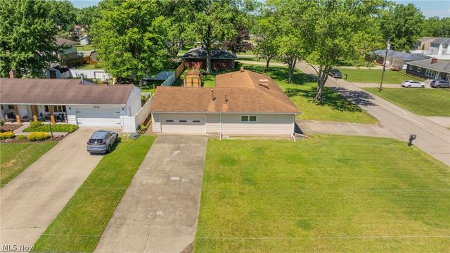 253 Earl Drive NW, Warren, OH 44483