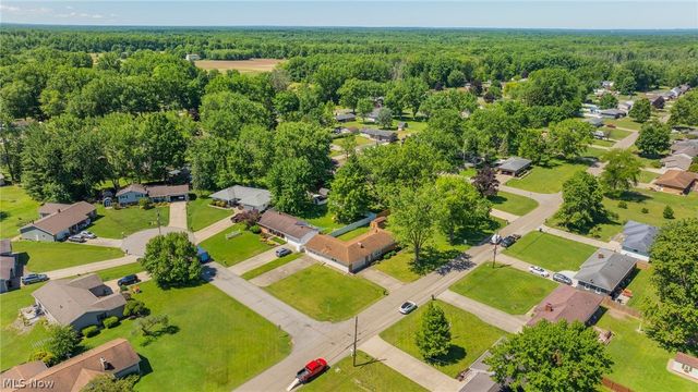 253 Earl Drive NW, Warren, OH 44483