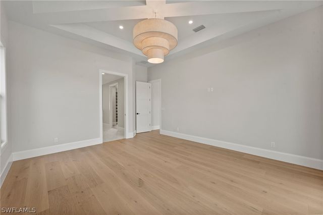 207 Monterey DR, Naples, FL 34119