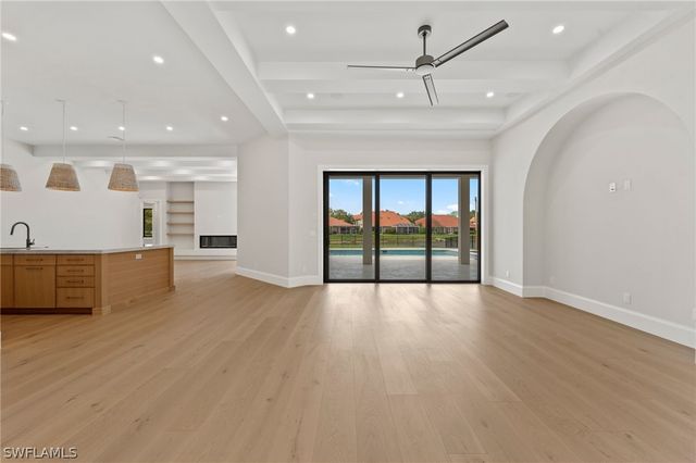 207 Monterey DR, Naples, FL 34119