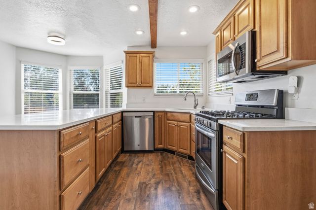2909 W 9755 S, South Jordan, UT 84095