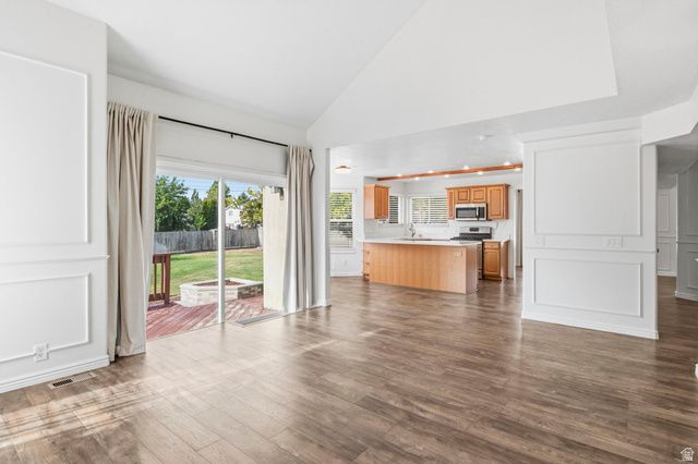 2909 W 9755 S, South Jordan, UT 84095