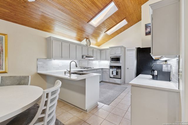 3426 River Way, San Antonio, TX 78230