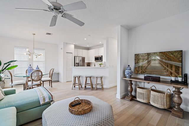 114 Evergrene Parkway, Palm Beach Gardens, FL 33410