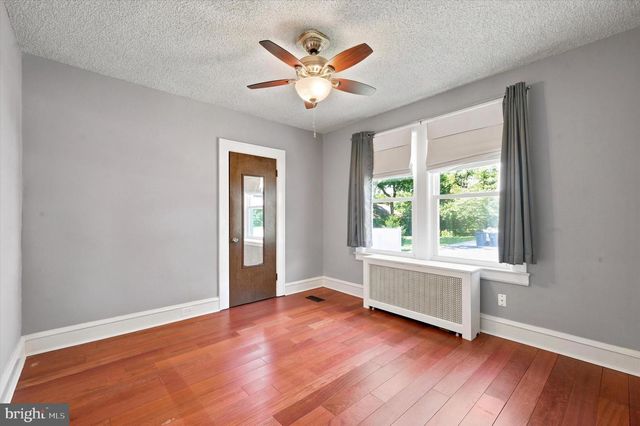 1151 VILLANOVA AVE, Swarthmore, PA 19081