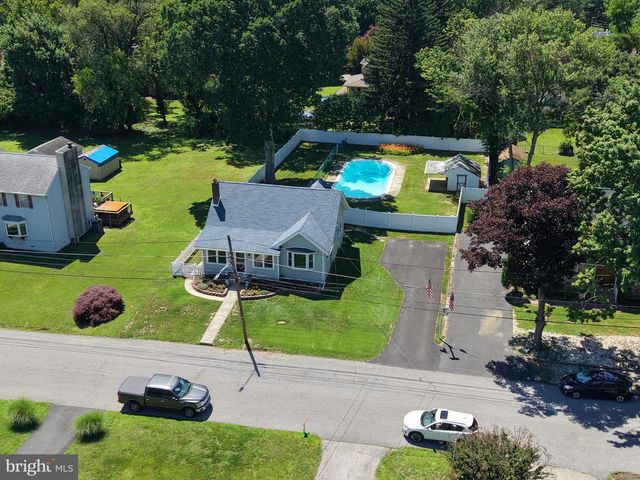 1151 VILLANOVA AVE, Swarthmore, PA 19081