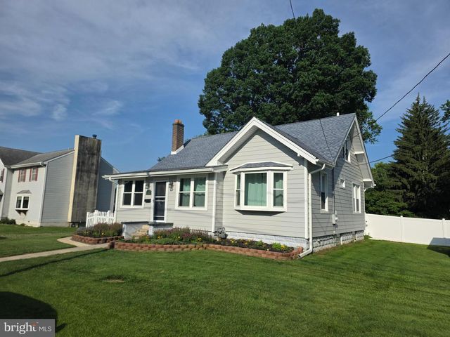 1151 VILLANOVA AVE, Swarthmore, PA 19081