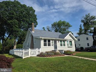1151 VILLANOVA AVE, Swarthmore, PA 19081