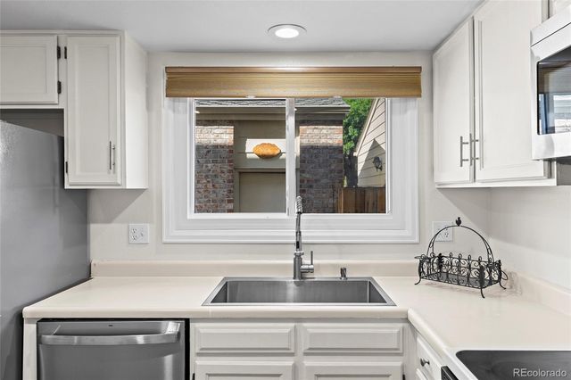 7609 S Cove Circle, Littleton, CO 80122
