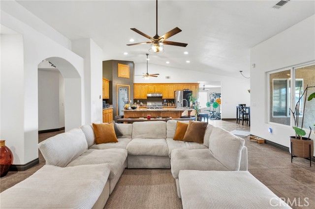 13724 Yuma Road, Apple Valley, CA 92307