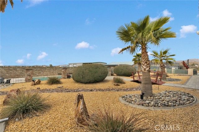 13724 Yuma Road, Apple Valley, CA 92307