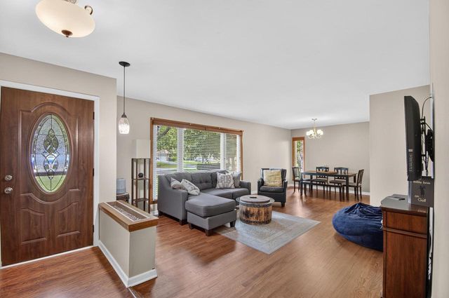 3830 Lakeview DRIVE, Mount Pleasant, WI 53403