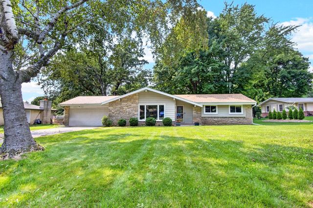 3830 Lakeview DRIVE, Mount Pleasant, WI 53403