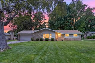 3830 Lakeview DRIVE, Mount Pleasant, WI 53403