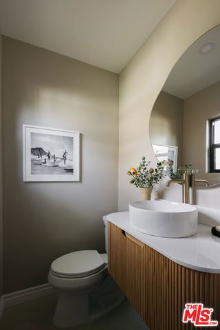 4244 Brunswick Avenue, Los Angeles, CA 90039