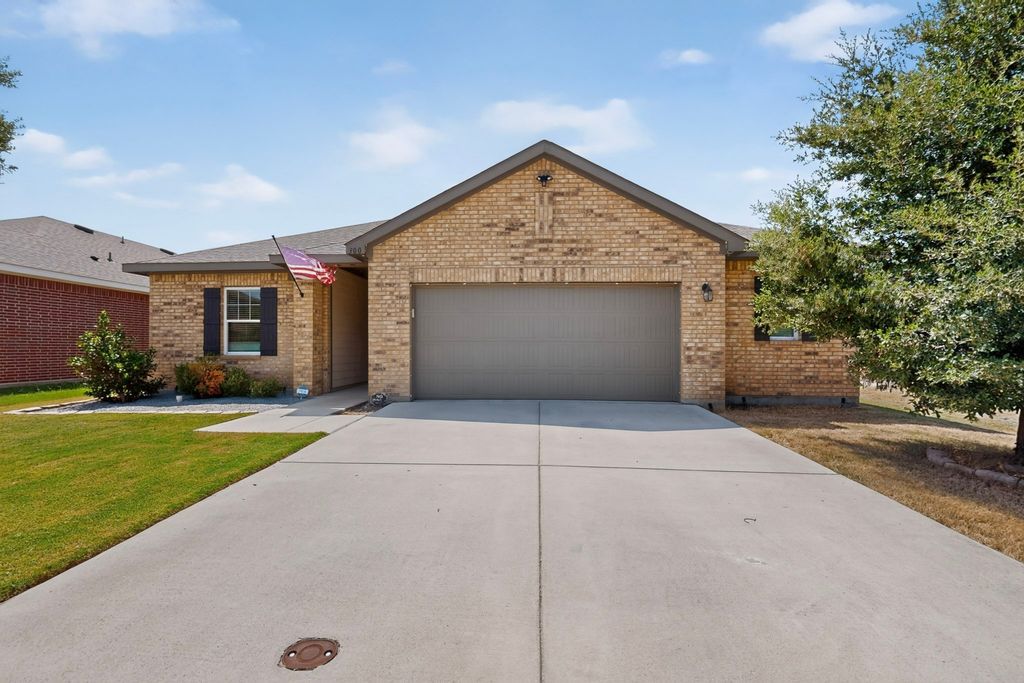 300 Concho River Drive, Glenn Heights, TX 75154 — exterior