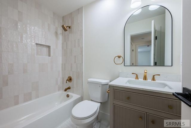 440 W 21st Street, Idaho Falls, ID 83402