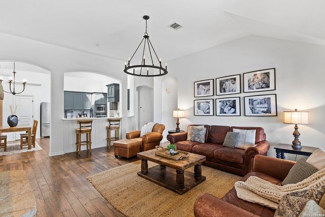 8935 Woodland Pass, Boerne, TX 78006