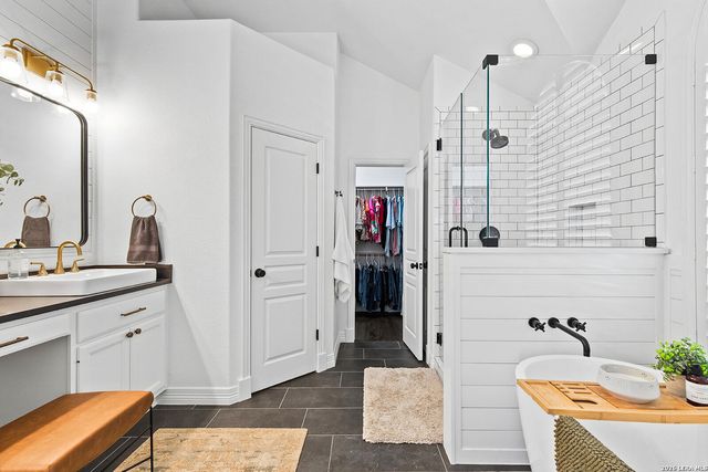8935 Woodland Pass, Boerne, TX 78006
