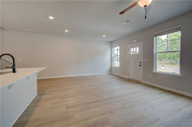 164 Flier Drive, Mcdonough, GA 30253