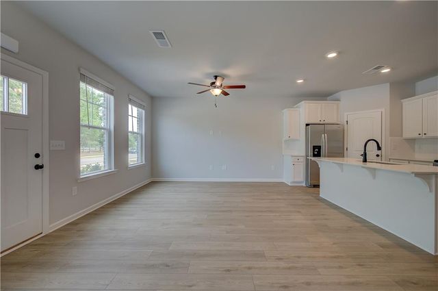 164 Flier Drive, Mcdonough, GA 30253