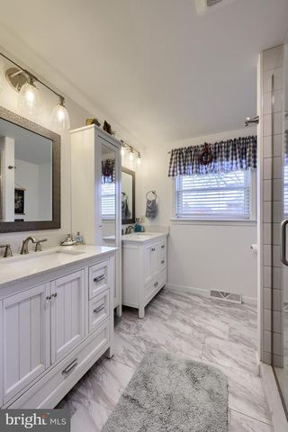 180 S SHENK AVE, Strasburg, PA 17579