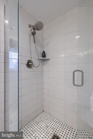 180 S SHENK AVE, Strasburg, PA 17579