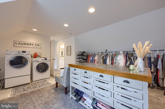 180 S SHENK AVE, Strasburg, PA 17579