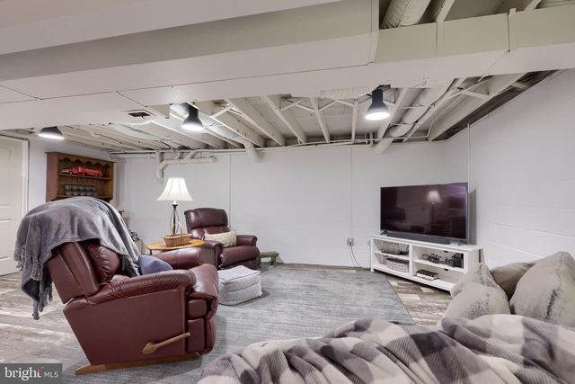 180 S SHENK AVE, Strasburg, PA 17579