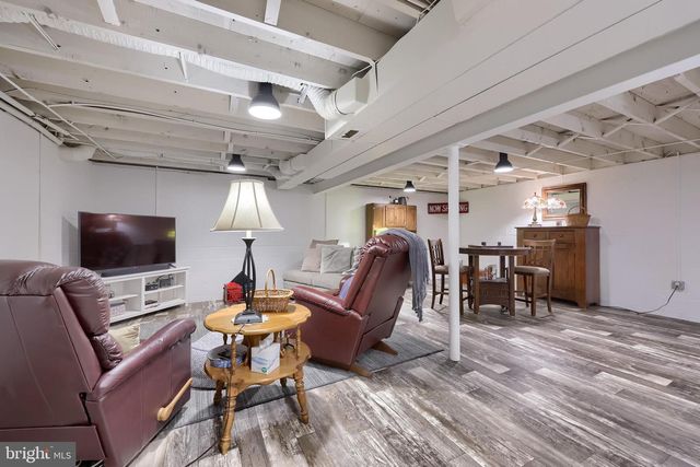 180 S SHENK AVE, Strasburg, PA 17579