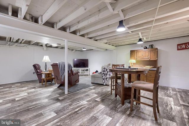 180 S SHENK AVE, Strasburg, PA 17579