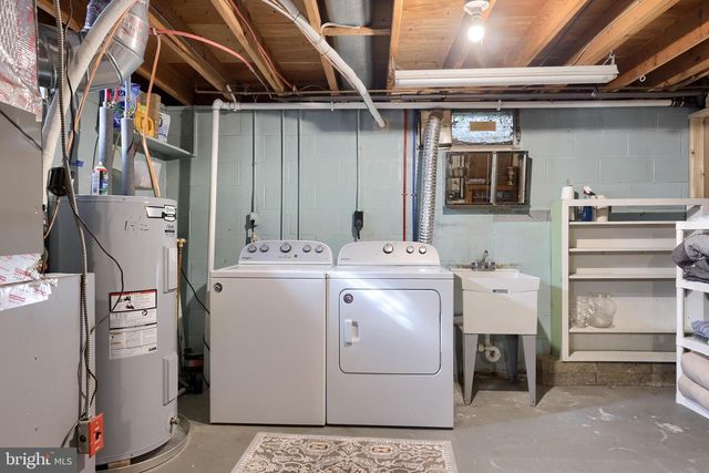 180 S SHENK AVE, Strasburg, PA 17579