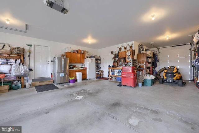 180 S SHENK AVE, Strasburg, PA 17579