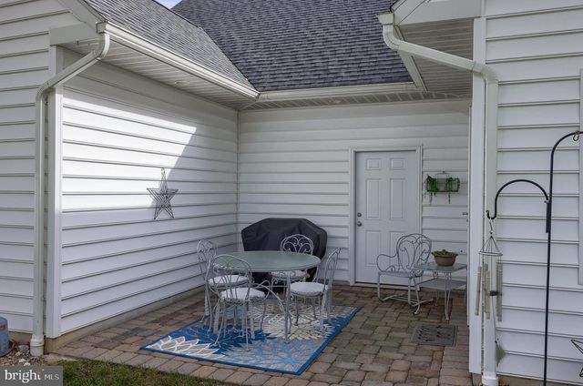 180 S SHENK AVE, Strasburg, PA 17579