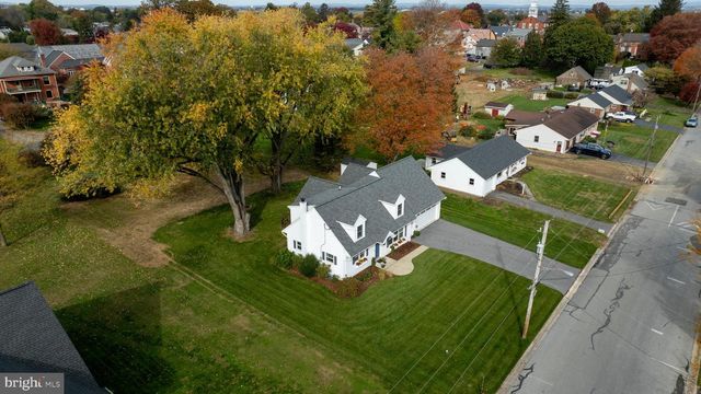 180 S SHENK AVE, Strasburg, PA 17579