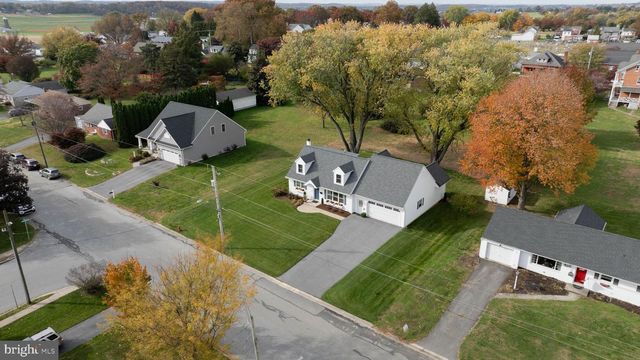 180 S SHENK AVE, Strasburg, PA 17579