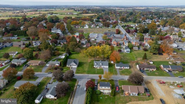 180 S SHENK AVE, Strasburg, PA 17579