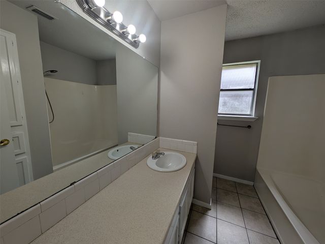 5312 Hastings Drive, Fort Worth, TX 76133
