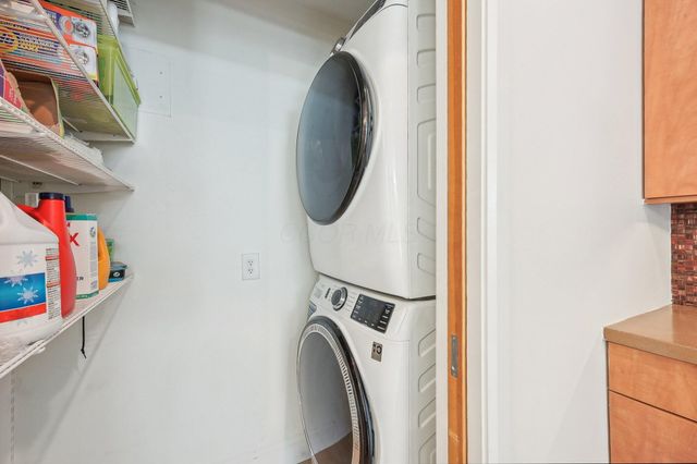845 N High Street, 209, Columbus, OH 43215