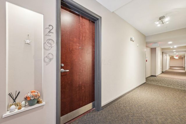 845 N High Street, 209, Columbus, OH 43215