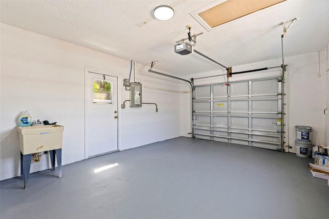 6401 69TH AVENUE N, Pinellas Park, FL 33781