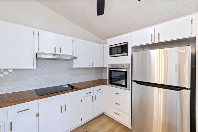 6401 69TH AVENUE N, Pinellas Park, FL 33781