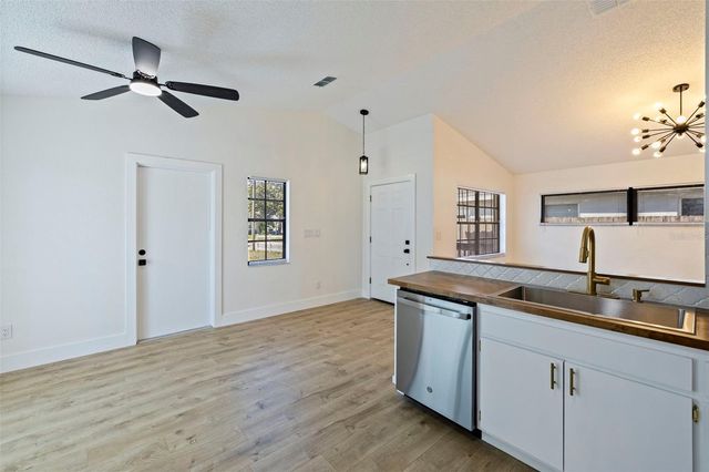 6401 69TH AVENUE N, Pinellas Park, FL 33781