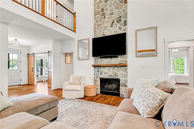 16481 Longview Farm Dr, Beaverdam, VA 23015
