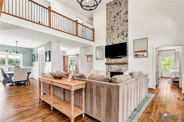 16481 Longview Farm Dr, Beaverdam, VA 23015