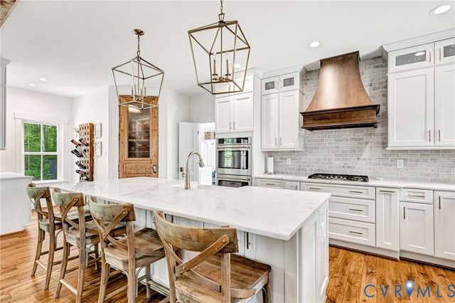 16481 Longview Farm Dr, Beaverdam, VA 23015