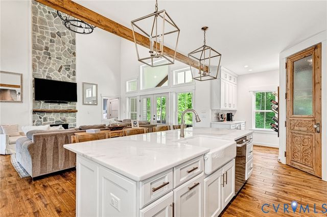 16481 Longview Farm Dr, Beaverdam, VA 23015